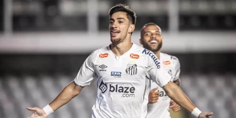 Pedrinho não vestirá a camisa do Santos em 2024 (Reprodução: Raul Baretta) Pedrinho não vestirá a camisa do Santos em 2024 (Reprodução: Raul Baretta)
