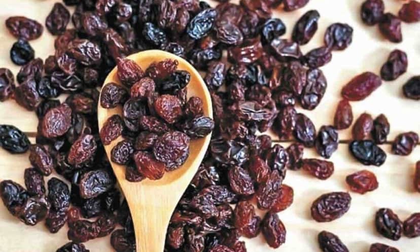 uva passa é rica em antioxidantes, que ajudam a proteger o colágeno uva passa é rica em antioxidantes, que ajudam a proteger o colágeno
