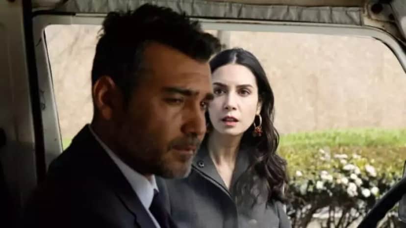 Piril ainda esconde de Sarp/Alp verdade sobre Bahar e filhos (Foto: Reprodução/ Record TV) Piril ainda esconde de Sarp/Alp verdade sobre Bahar e filhos (Foto: Reprodução/ Record TV)