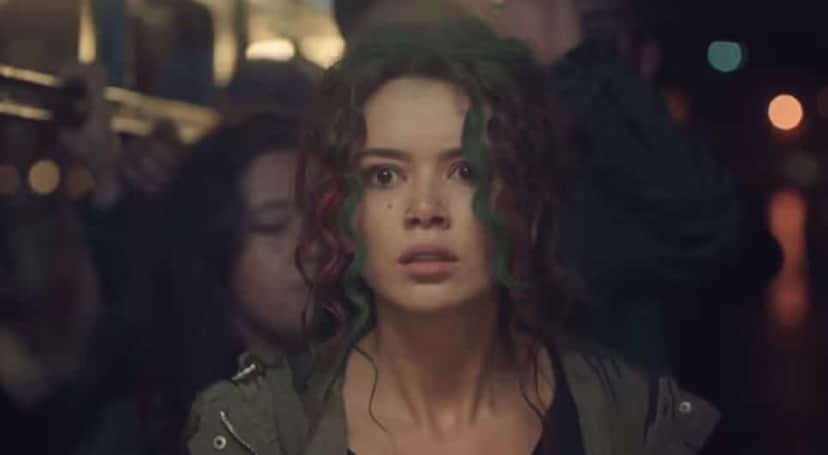 Hatice está com receio de informar compatibilidade de Sirin com Bahar (Foto: Reprodução/ Record TV) Hatice está com receio de informar compatibilidade de Sirin com Bahar (Foto: Reprodução/ Record TV)