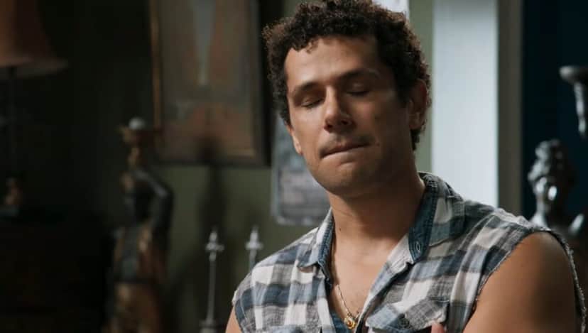 Chico dá apunhalada em Roxelle, mas a loira dará o troco (Foto: Reprodução/ TV Globo) Chico dá apunhalada em Roxelle, mas a loira dará o troco (Foto: Reprodução/ TV Globo)