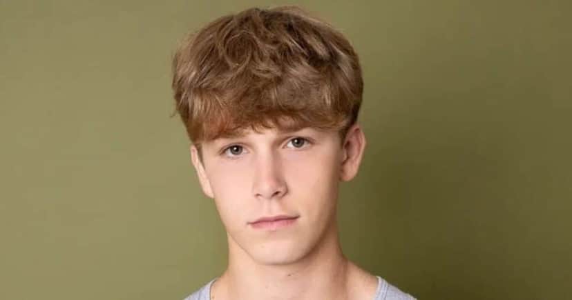 Ator Hudson Meek morre aos 16 anos após cair de carro em movimento - Foto Reprodução Internet Ator Hudson Meek morre aos 16 anos após cair de carro em movimento - Foto Reprodução Internet