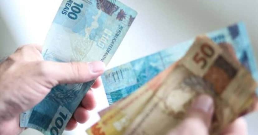 Salário mínimo em debate Salário mínimo em debate