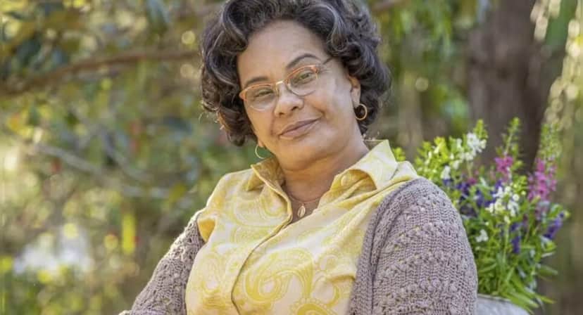 Carmen (Solange Couto) é avó de Beatriz e ex sogra de Clarice (Foto: Reprodução/ Divulgação, TV Globo) Carmen (Solange Couto) é avó de Beatriz e ex sogra de Clarice (Foto: Reprodução/ Divulgação, TV Globo)