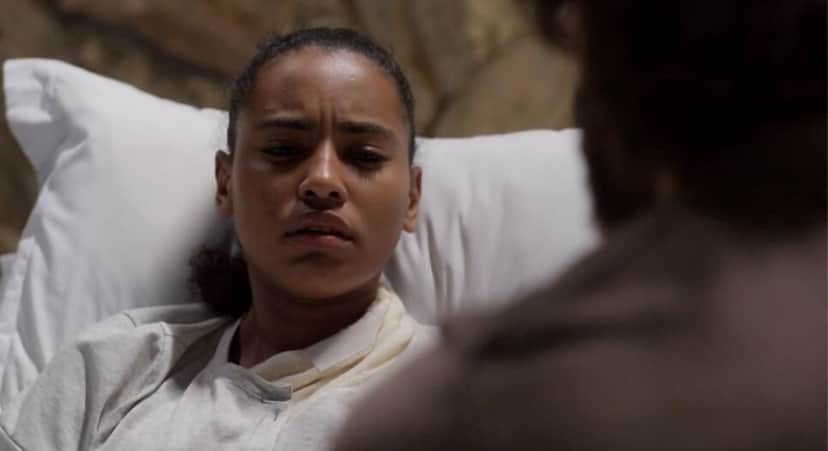 Viola recusa comprimido da morte oferecido por Dulce (Foto: Reprodução/ Globo) Viola recusa comprimido da morte oferecido por Dulce (Foto: Reprodução/ Globo)