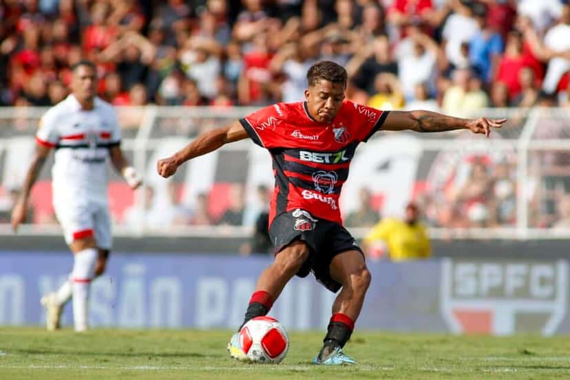 Vinicius Paiva deixa o Vasco (Foto: Site Ituano FC/Miguel Schincariol) Vinicius Paiva deixa o Vasco (Foto: Site Ituano FC/Miguel Schincariol)