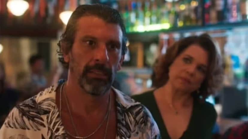 Volta Por Cima: Osmar que se cuide, pois Violeta vai encarnar o demônio em vingança (Foto: Reprodução/ TV Globo) Volta Por Cima: Osmar que se cuide, pois Violeta vai encarnar o demônio em vingança (Foto: Reprodução/ TV Globo)