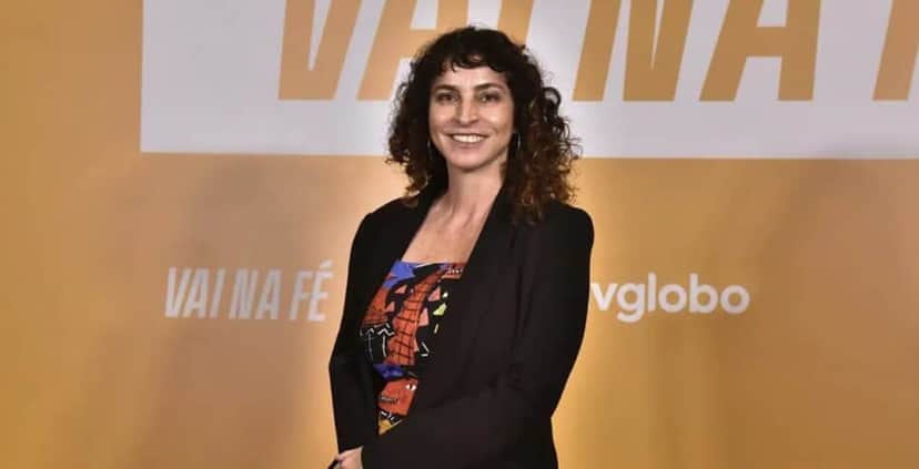Rosane Svartman, autora de Vai na Fé assina a obra Dona de Mim (Foto: Reprodução/ Divulgação, Globo) Rosane Svartman, autora de Vai na Fé assina a obra Dona de Mim (Foto: Reprodução/ Divulgação, Globo)