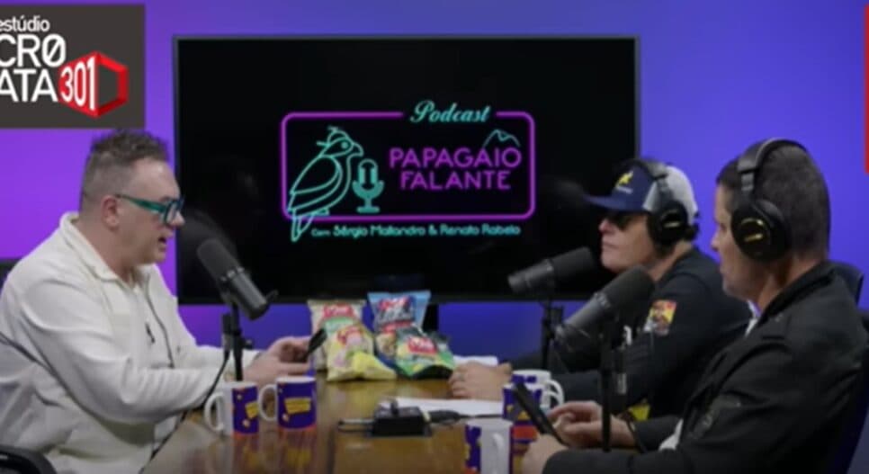 Jornalista fala ao vivo o que pensa da apresentadora em podcast (Foto: Reprodução/ Papagaio Falante/ YouTube) Jornalista fala ao vivo o que pensa da apresentadora em podcast (Foto: Reprodução/ Papagaio Falante/ YouTube)