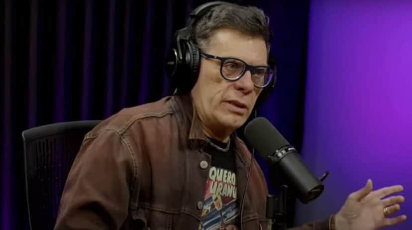O cantor famoso em entrevista reveladora no Papagaio Falante, em dezembro de 2024 (Foto: Reproduçao/ YouTube) O cantor famoso em entrevista reveladora no Papagaio Falante, em dezembro de 2024 (Foto: Reproduçao/ YouTube)
