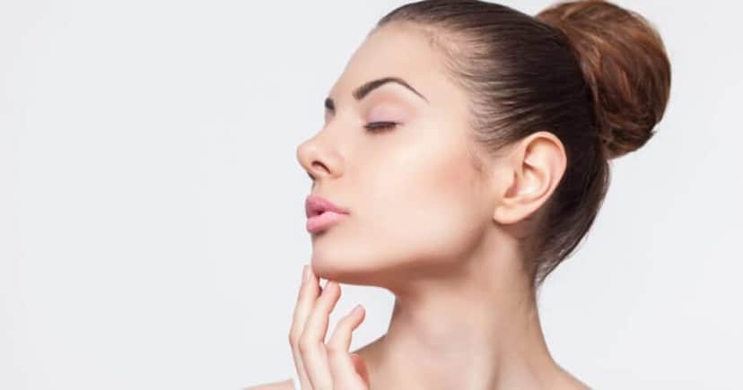 Harmonização facial caseira traz pele de porcelana em 10 minutos - (Montagem / TV FOCO) Harmonização facial caseira traz pele de porcelana em 10 minutos - (Montagem / TV FOCO)