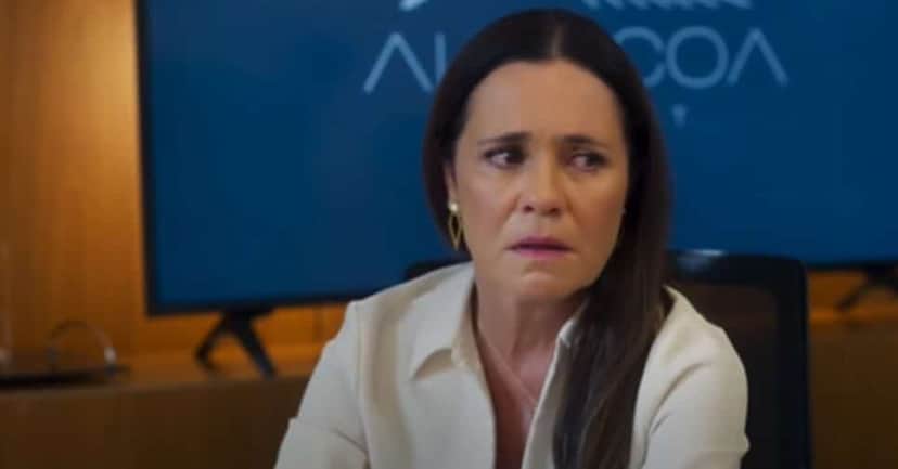 Mércia se desespera pelo filho (Foto: Reprodução/ TV Globo) Mércia se desespera pelo filho (Foto: Reprodução/ TV Globo)