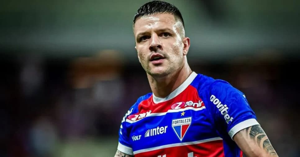 Renato Kayzer está próximo de vestir a camisa do Vitória (Foto: Reprodução/Instagram/@renatokayzer) Renato Kayzer está próximo de vestir a camisa do Vitória (Foto: Reprodução/Instagram/@renatokayzer)