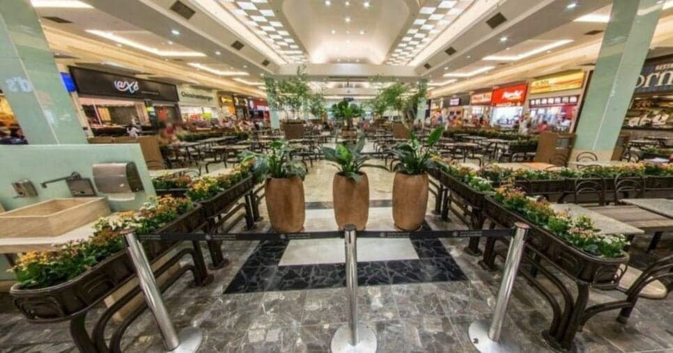 Interior do Shopping Aricanduva em SP - Foto: Montagem Interior do Shopping Aricanduva em SP - Foto: Montagem