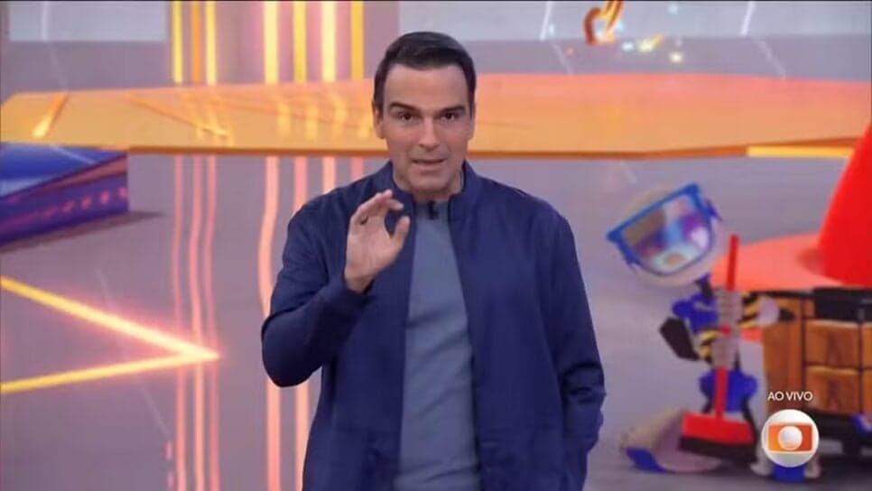 Tadeu Schmidt surpreende público do BBB25 com nova dinâmica anunciada (Foto: Reprodução/ Globo) Tadeu Schmidt surpreende público do BBB25 com nova dinâmica anunciada (Foto: Reprodução/ Globo)