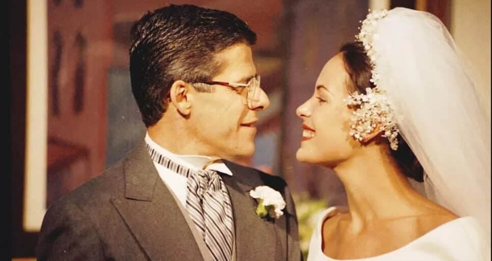 Dr. Moretti e Paula, personagem da novela História de Amor, sendo reprisada na Globo (Foto: Reprodução/ Divulgação, TV Globo) Dr. Moretti e Paula, personagem da novela História de Amor, sendo reprisada na Globo (Foto: Reprodução/ Divulgação, TV Globo)