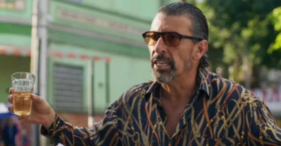 Osmar surpreende a todos e quebra Madalena no meio com revelação forte (Foto: Reprodução/ TV Globo) Osmar surpreende a todos e quebra Madalena no meio com revelação forte (Foto: Reprodução/ TV Globo)