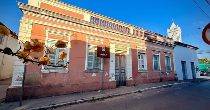Casarão histórico abandonado desaba - Foto: Internet Casarão histórico abandonado desaba - Foto: Internet
