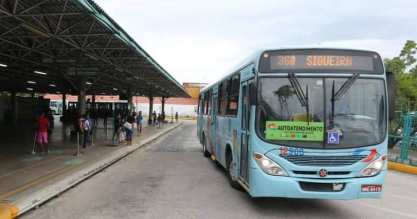 Ônibus em Fortaleza Ônibus em Fortaleza