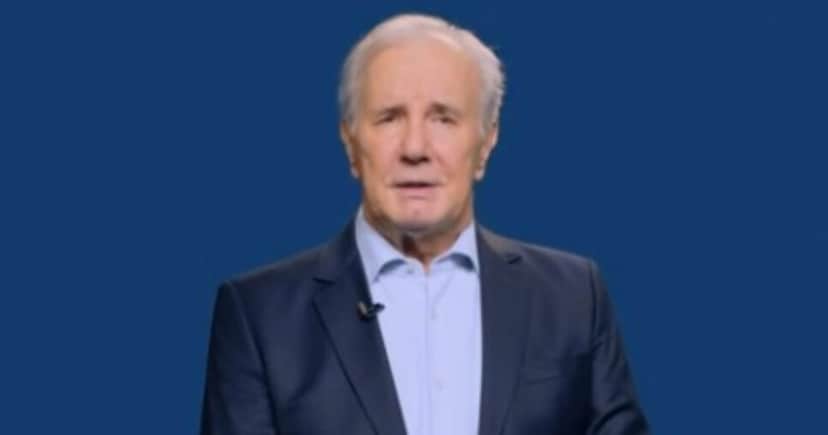 O famoso âncora fez uma participação especial no Encontro (Foto: Reprodução/Globo) O famoso âncora fez uma participação especial no Encontro (Foto: Reprodução/Globo)