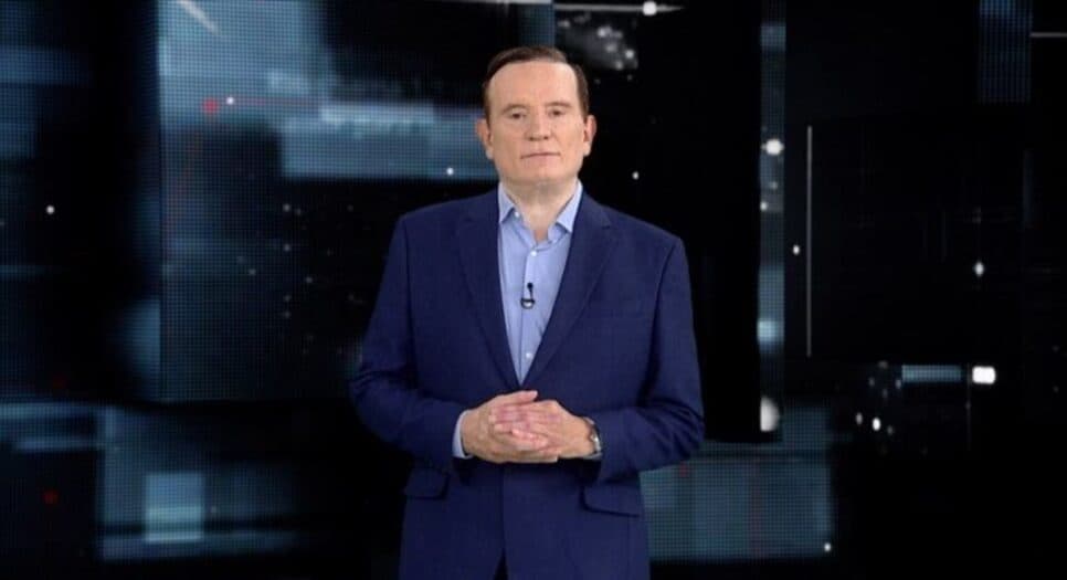 Discreto, Roberto Cabrini, da Record, vive relação há anos e fotos entregam identidade