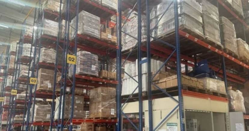 Distribuidora de alimentos é interditada após denúncia de alimentos podres e fora da validade (Foto Reprodução/CNN) Distribuidora de alimentos é interditada após denúncia de alimentos podres e fora da validade (Foto Reprodução/CNN)