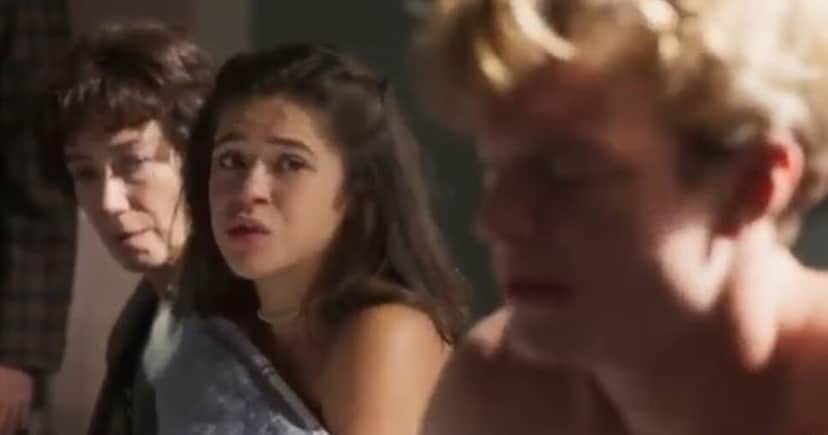 Após mentiras e proteção da avó, casamento de Bia e Beto está prestes a acontecer (Foto: Reprodução/ TV Globo) Após mentiras e proteção da avó, casamento de Bia e Beto está prestes a acontecer (Foto: Reprodução/ TV Globo)