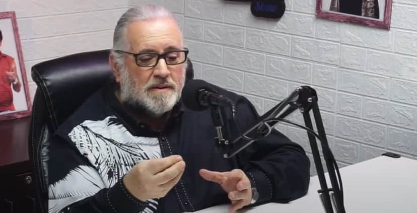 Leão Lobo revela affair com galã de novelas (Foto: Reprodução/ Elementar Show/ YouTube) Leão Lobo revela affair com galã de novelas (Foto: Reprodução/ Elementar Show/ YouTube)