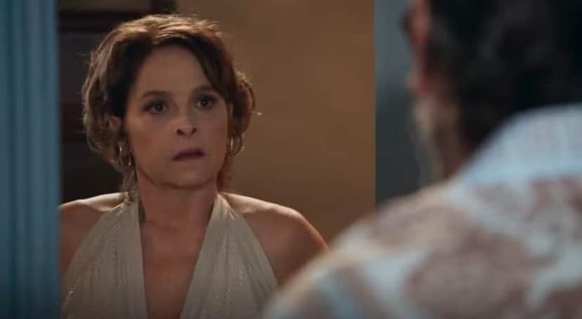 Osmar com outra mulher? O malandro e Joyce ficam juntos (Foto: Reprodução/ TV Globo) Osmar com outra mulher? O malandro e Joyce ficam juntos (Foto: Reprodução/ TV Globo)
