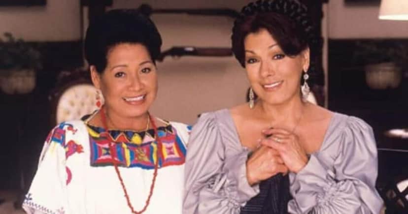 Aurora Clavel e Dacia Gonzáles em Abraça-me Muito Forte (Foto: Divulgação/Televisa) Aurora Clavel e Dacia Gonzáles em Abraça-me Muito Forte (Foto: Divulgação/Televisa)