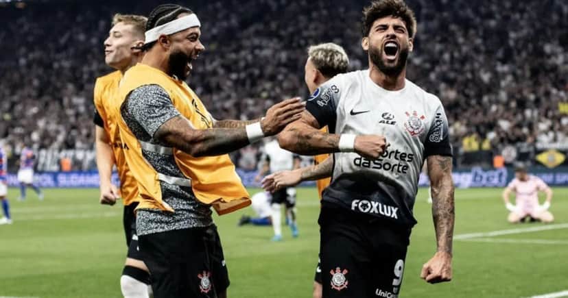 Depay e Yuri Alberto no Corinthians (Foto: Marcos Galvão/Agência Corinthians) Depay e Yuri Alberto no Corinthians (Foto: Marcos Galvão/Agência Corinthians)