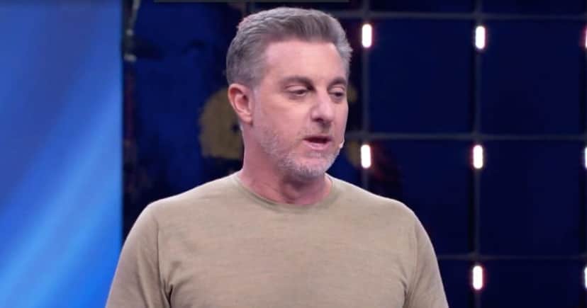 Luciano Huck no Domingão (Foto: Reprodução / Globo) Luciano Huck no Domingão (Foto: Reprodução / Globo)