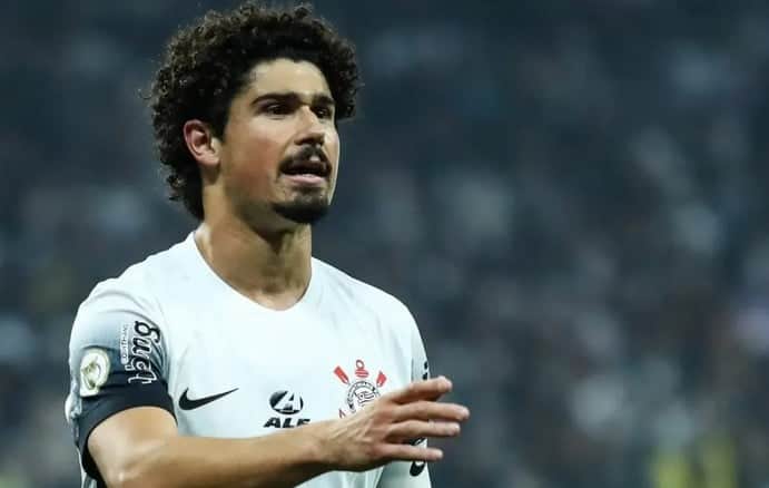 André Ramalho deve reconquistar seu espaço no Corinthians (Foto: Reprodução / Marco Miatelo / AGIF) André Ramalho deve reconquistar seu espaço no Corinthians (Foto: Reprodução / Marco Miatelo / AGIF)