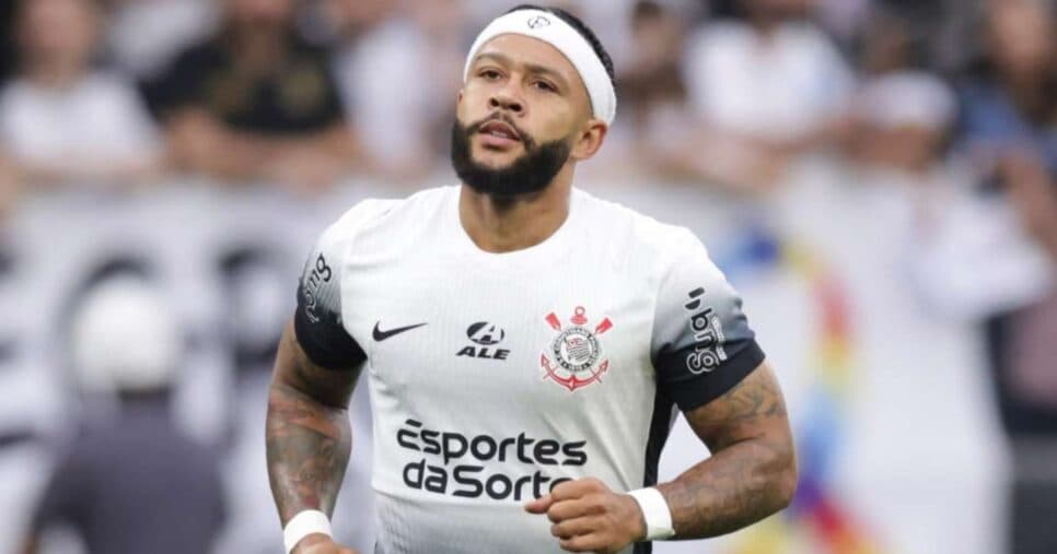 R$94M e adeus a Depay: Bayern de Munique oferece milhões para arrancar craque do Corinthians