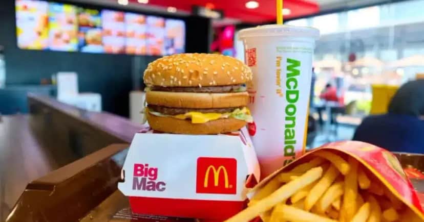 Big Mac é um dos clássicos mais amados do McDonald's (Foto Reprodução/Montagem/TripAdvisor) Big Mac é um dos clássicos mais amados do McDonald's (Foto Reprodução/Montagem/TripAdvisor)