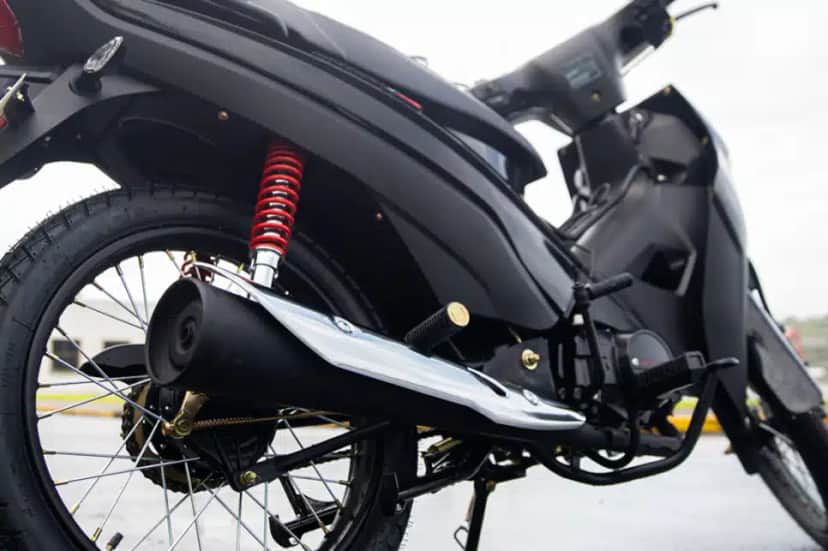 A moto tem partida elétrica e pedal (Foto: Divulgação/ Shineray) A moto tem partida elétrica e pedal (Foto: Divulgação/ Shineray)