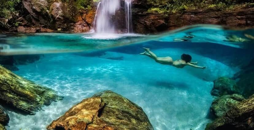Chapada dos Veadeiros oferece recursos e paisagens tão paradisíacas quanto Bonito, porém a preços mais acessíveis (Foto Reprodução/Internet) Chapada dos Veadeiros oferece recursos e paisagens tão paradisíacas quanto Bonito, porém a preços mais acessíveis (Foto Reprodução/Internet)