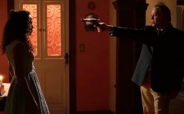 Beatriz (Duda Santos) Juliano (Fábio Assunção) em Garota do Momento (Foto: Reprodução / Globo) Beatriz (Duda Santos) Juliano (Fábio Assunção) em Garota do Momento (Foto: Reprodução / Globo)
