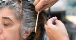 Cabelo branco: veja como fazer o tonalizante durar por até 6 semanas
