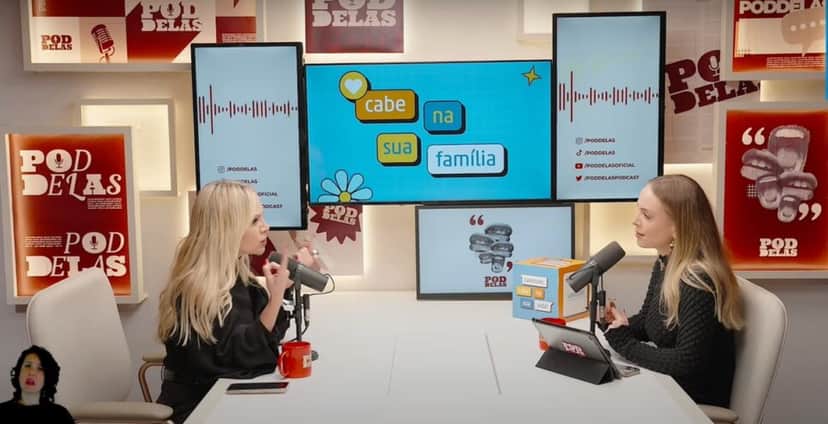 A apresentadora no podcast (Foto: Reprodução/ PodDelas/ YouTube) A apresentadora no podcast (Foto: Reprodução/ PodDelas/ YouTube)