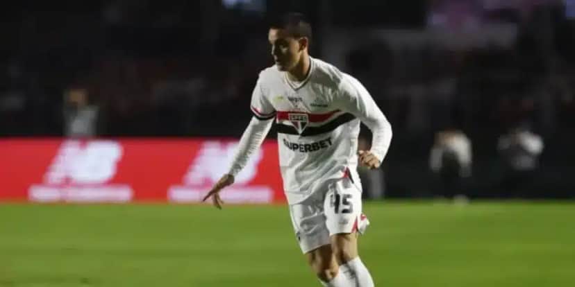 O jovem se destacou nas partidas que fez no profissional (Reprodução: Rubens Chiri) O jovem se destacou nas partidas que fez no profissional (Reprodução: Rubens Chiri)