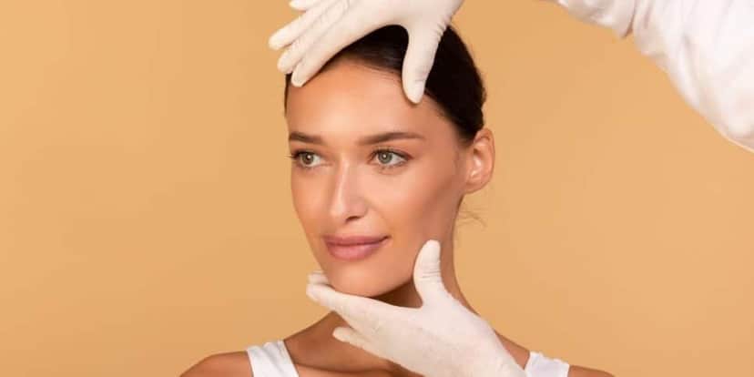 Técnica de maquiagem traz efeito de rinoplastia para narizes mais grossos (Foto: Divulgação) Técnica de maquiagem traz efeito de rinoplastia para narizes mais grossos (Foto: Divulgação)