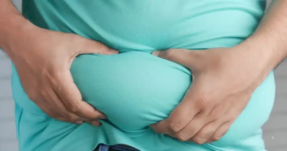 Pochete é um dos maiores incômodos da gordura abdominal (Foto Reprodução/Internet) Pochete é um dos maiores incômodos da gordura abdominal (Foto Reprodução/Internet)