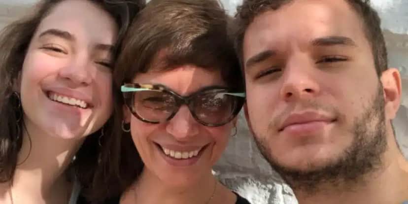 Renata Lo Prete, jornalista da Globo, junto com os dois filhos, Joaquim e Antônia (Foto: Instagram) Renata Lo Prete, jornalista da Globo, junto com os dois filhos, Joaquim e Antônia (Foto: Instagram)