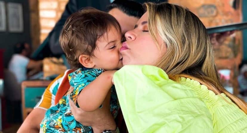 Marília Mendonça com seu filho, Léo; Saiba destino da herança, valor e com quem fica (Foto: Reprodução/ Internet) Marília Mendonça com seu filho, Léo; Saiba destino da herança, valor e com quem fica (Foto: Reprodução/ Internet)