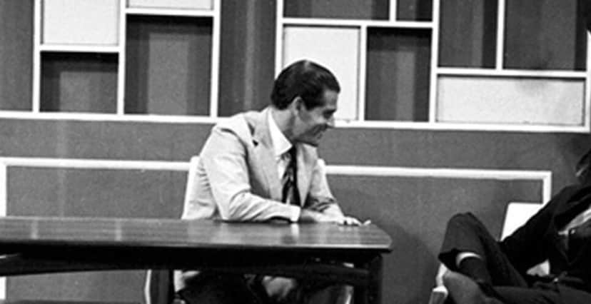 Apresentador Glaucio Gil, da Globo, morreu em 1965, aos 33 anos, ao vivo, de infarto (Foto: Reprodução) Apresentador Glaucio Gil, da Globo, morreu em 1965, aos 33 anos, ao vivo, de infarto (Foto: Reprodução)