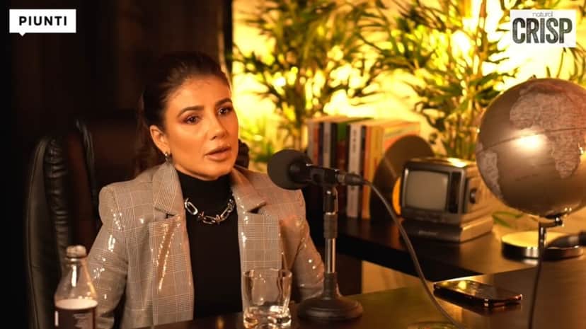 Paula Fernandes garante amizade com Roberto Carlos e enaltece oportunidade dada pelo rei em sua carreira (Foto: Reprodução/ Canal André Piunti/ YouTube) Paula Fernandes garante amizade com Roberto Carlos e enaltece oportunidade dada pelo rei em sua carreira (Foto: Reprodução/ Canal André Piunti/ YouTube)