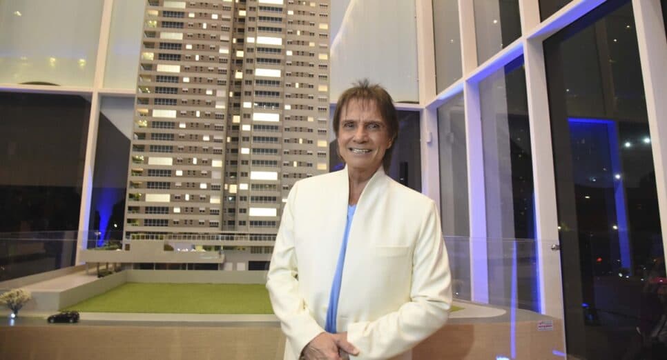 O rei apresentado o projeto do Horizonte Parque Flamboyant, em Goiânia (Foto: Reprodução/ Cristiano Borges) O rei apresentado o projeto do Horizonte Parque Flamboyant, em Goiânia (Foto: Reprodução/ Cristiano Borges)