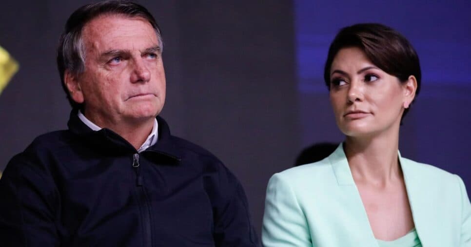 Michelle Bolsonaro e Jair Bolsonaro - Foto: Internet Michelle Bolsonaro e Jair Bolsonaro - Foto: Internet
