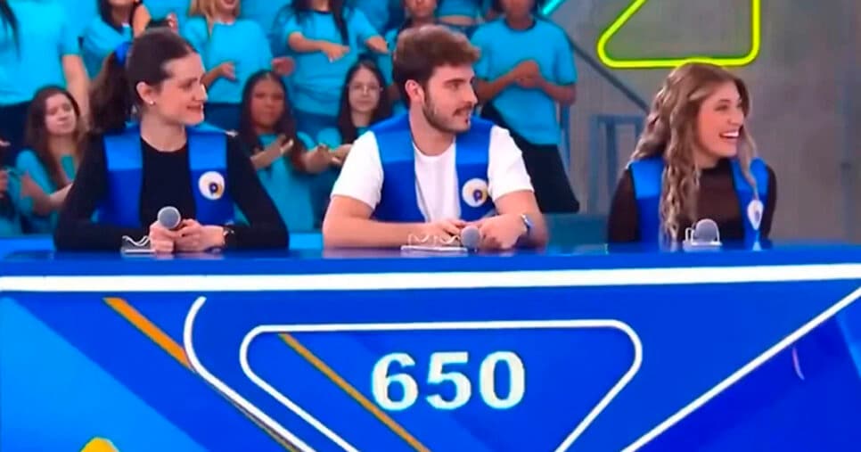O Passa ou Repassa deste domingo contou com a presença de “nepo babies” incluindo a filha de Celso Portiolli (Foto: Reprodução) O Passa ou Repassa deste domingo contou com a presença de “nepo babies” incluindo a filha de Celso Portiolli (Foto: Reprodução)